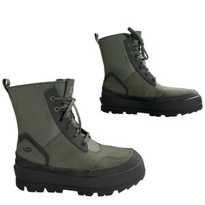 NWOB UGG The Lug Womens 9,5 Waterproof Moss Green Leather Lace Up Combat Boots